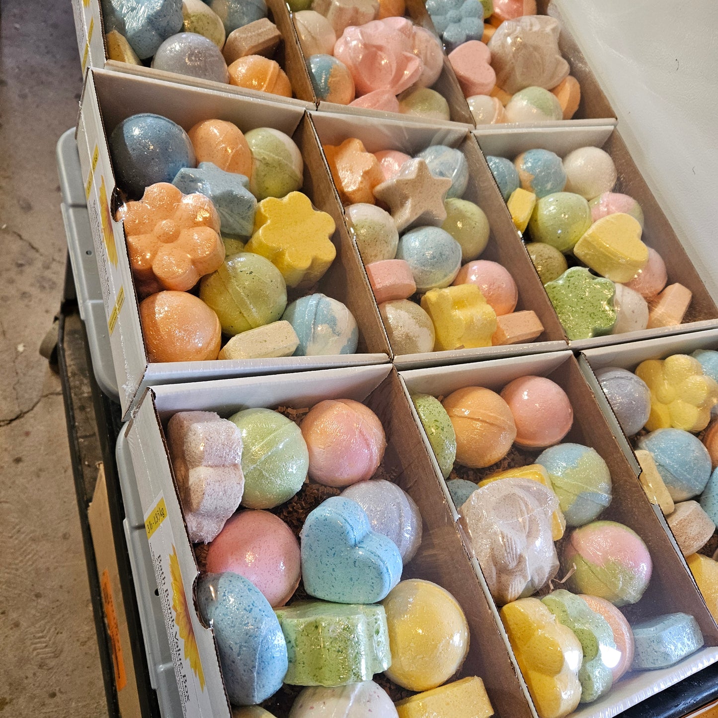 3 lb Box of Bath Bombs!
